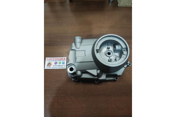 VMC Крышка картера правая 152-154FMI