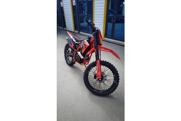 Мотоцикл Sanchez Bandit YB300R 