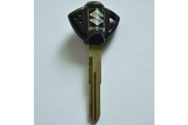 Заготовка ключа Suzuki