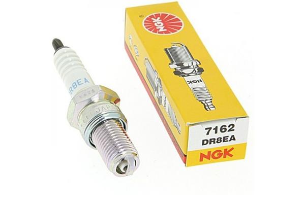Свеча зажигания NGK DR8EA