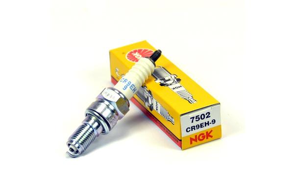 Свеча зажигания NGK CR9EH-9