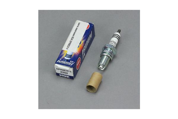 Свеча зажигания NGK DPR8EIX-9