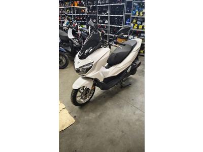 Скутер VMC PCX 170 Белый