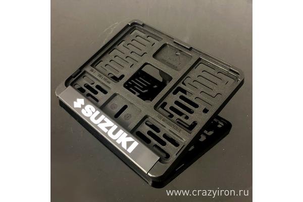 Рамка номера нового типа Suzuki