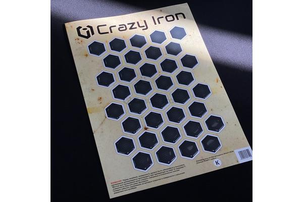 CRAZY IRON Наклейка на бак боовая СОТЫ Карбон